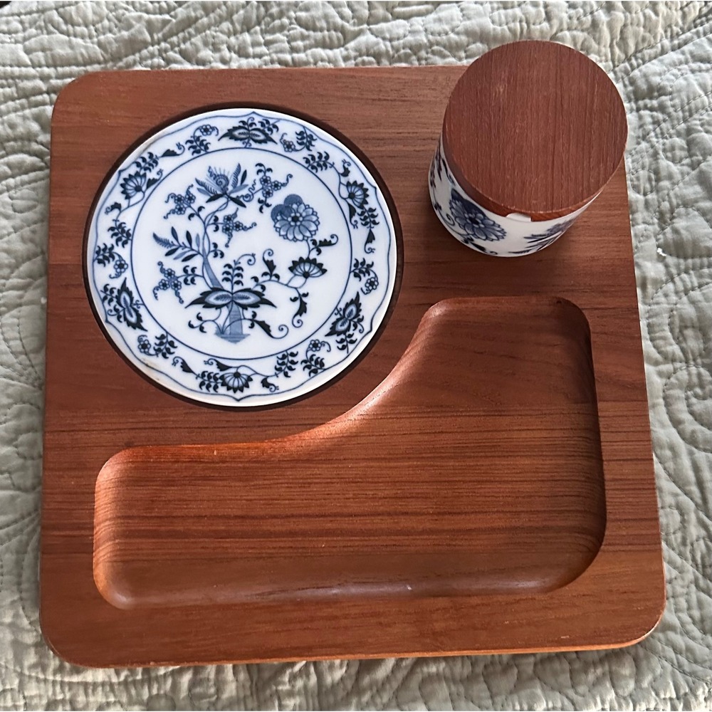 Blue Danube Japan Porcelain Teak Wood Cheese Board Cracker Tray Set Blue Onion